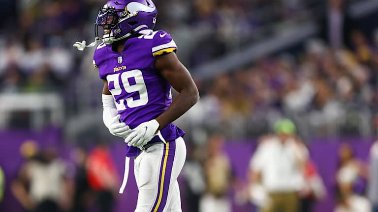 Kris Boyd tells 'ungrateful' Vikings fans to 'stfu'